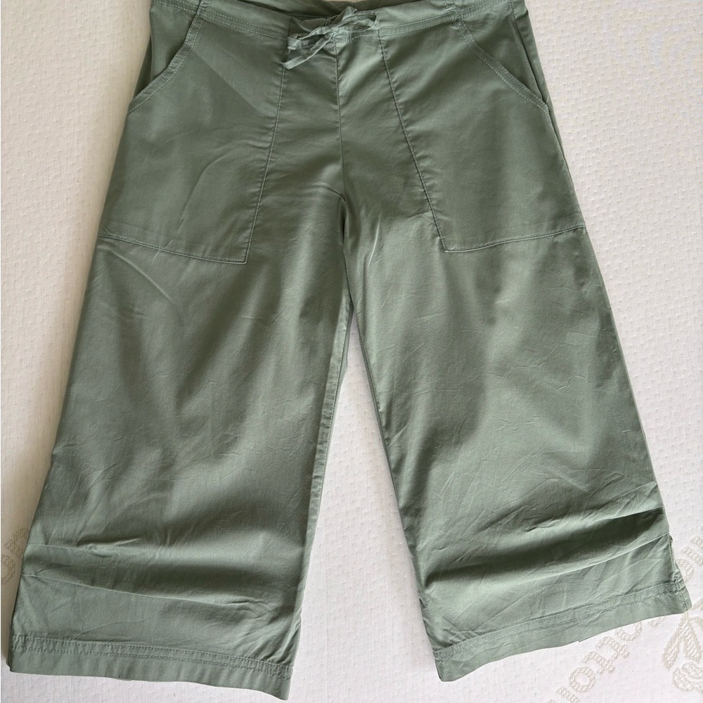 Be Present Yoga pants in green cotton